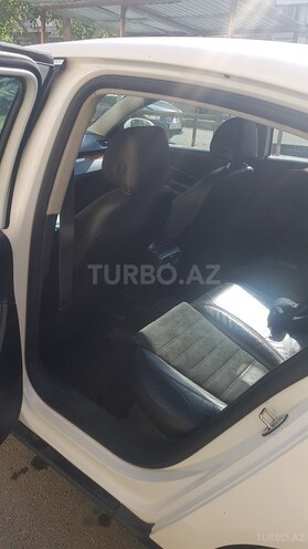 Volkswagen Passat 2010, 165,000 km - 1.8 л - Bakı