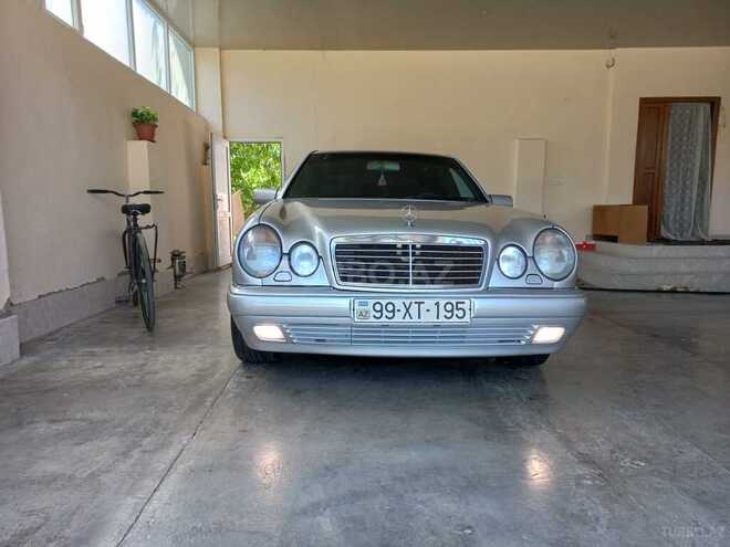 Mercedes E 220 1999, 250,000 km - 2.2 л - Xaçmaz
