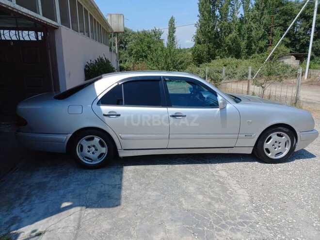 Mercedes E 220 1999, 250,000 km - 2.2 л - Xaçmaz