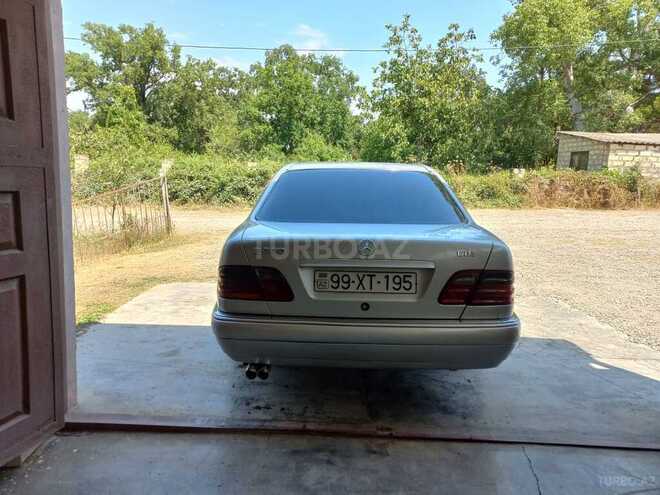 Mercedes E 220 1999, 250,000 km - 2.2 л - Xaçmaz