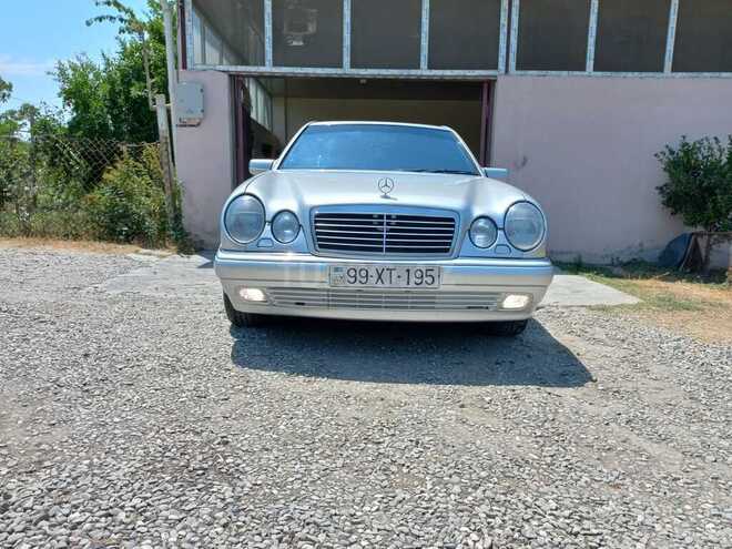 Mercedes E 220 1999, 250,000 km - 2.2 л - Xaçmaz