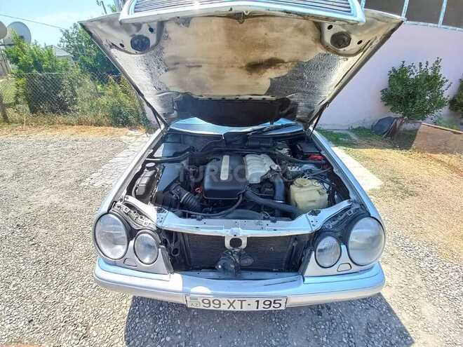 Mercedes E 220 1999, 250,000 km - 2.2 л - Xaçmaz