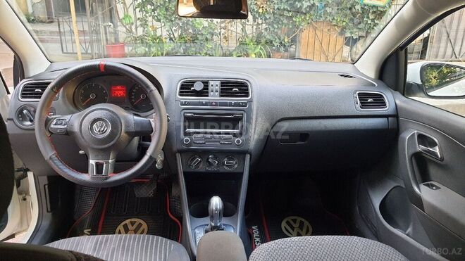 Volkswagen Polo 2012, 160,000 km - 1.6 l - Bakı