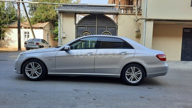Mercedes E 220 2009, 265,333 km - 2.2 л - Bakı