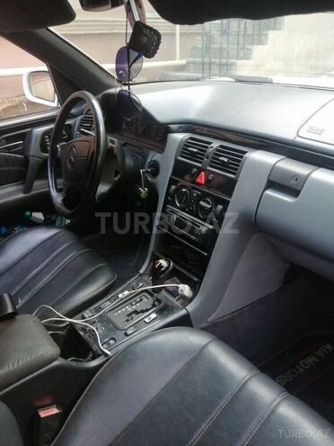 Mercedes E 230 1997, 345,492 km - 2.3 l - Bakı