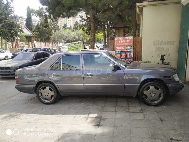 Mercedes E 250 1995, 385,460 km - 2.5 л - Bakı
