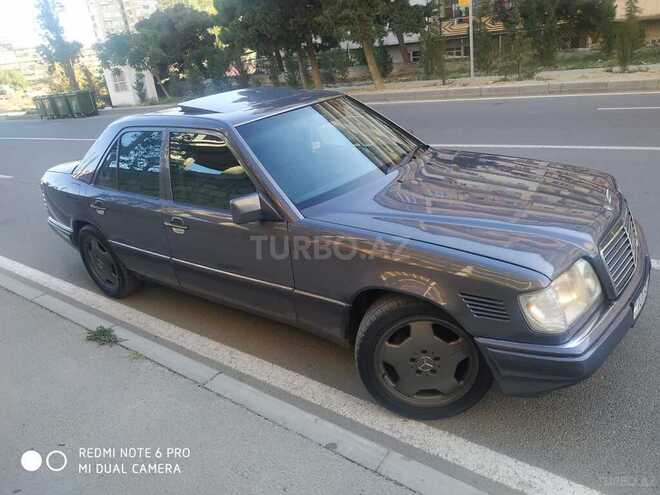 Mercedes E 250 1995, 385,460 km - 2.5 л - Bakı