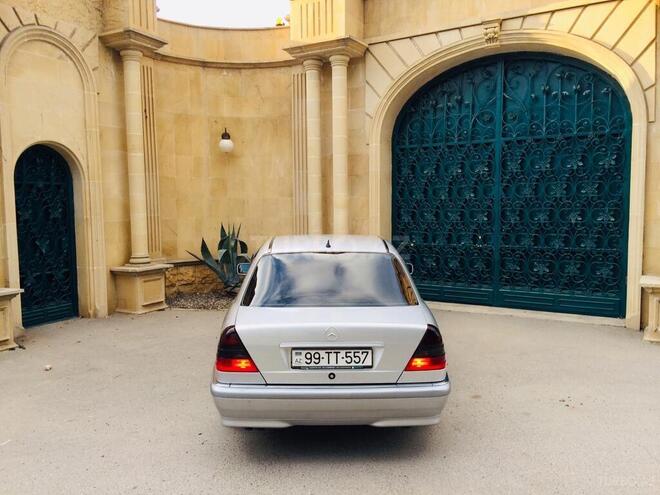 Mercedes C 220 1999, 285,752 km - 2.2 l - Bakı