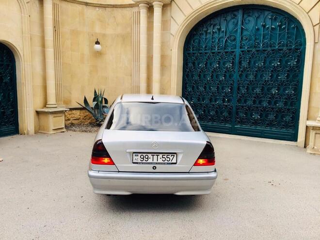 Mercedes C 220 1999, 285,752 km - 2.2 l - Bakı