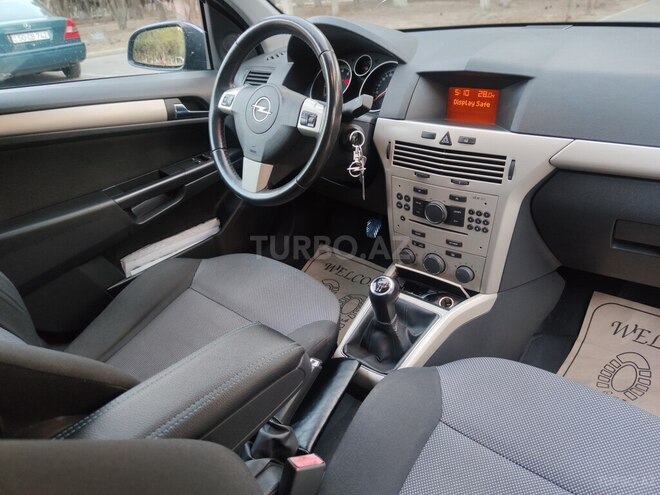 Opel Astra 2008, 240,200 km - 1.4 л - Bakı
