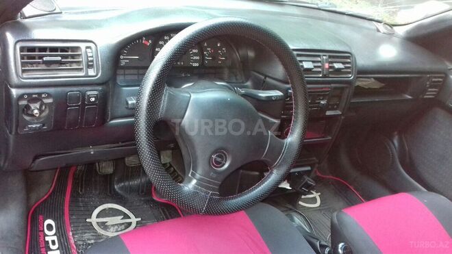 Opel Vectra 1995, 35,220 km - 1.7 l - Mingəçevir