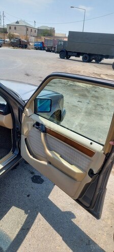 Mercedes E 300 1991, 45,573 km - 3.0 л - Bakı