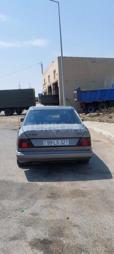 Mercedes E 300 1991, 45,573 km - 3.0 л - Bakı