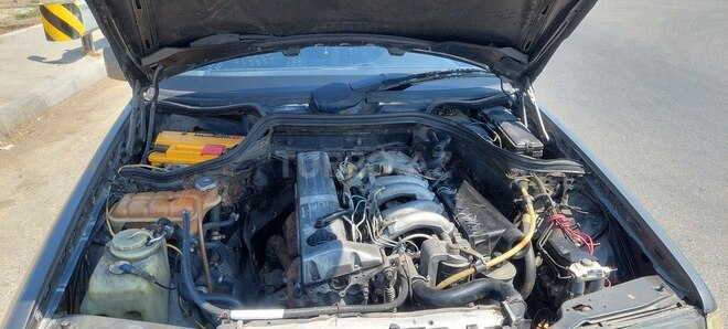 Mercedes E 300 1991, 45,573 km - 3.0 л - Bakı