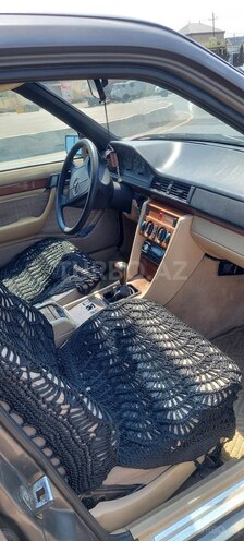 Mercedes E 300 1991, 45,573 km - 3.0 л - Bakı
