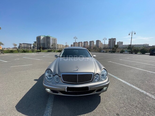 Mercedes E 320 2003, 286,000 km - 3.2 l - Bakı