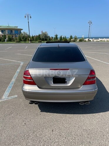 Mercedes E 320 2003, 286,000 km - 3.2 l - Bakı