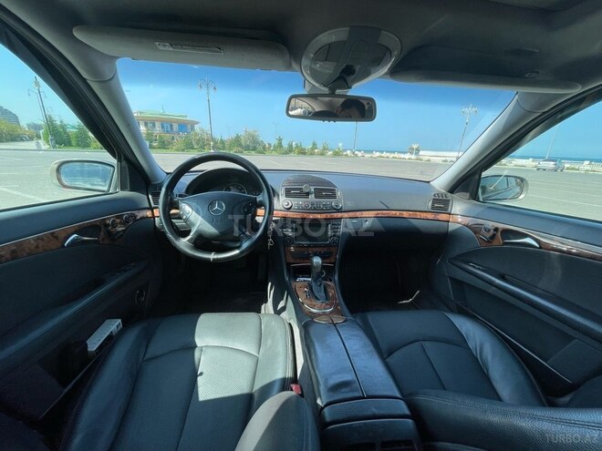 Mercedes E 320 2003, 286,000 km - 3.2 l - Bakı