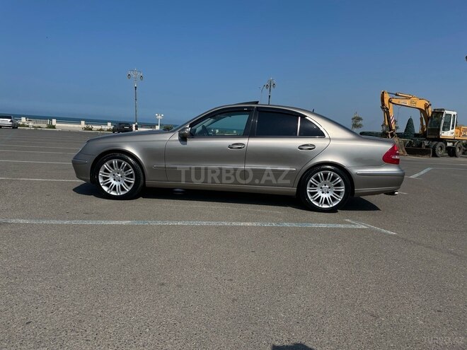 Mercedes E 320 2003, 286,000 km - 3.2 l - Bakı