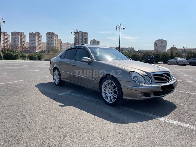 Mercedes E 320 2003, 286,000 km - 3.2 l - Bakı
