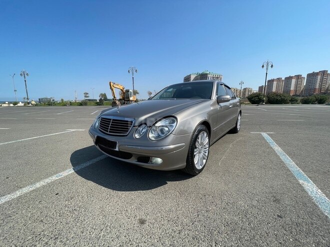 Mercedes E 320 2003, 286,000 km - 3.2 l - Bakı