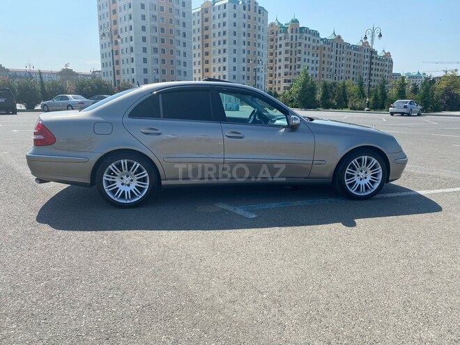 Mercedes E 320 2003, 286,000 km - 3.2 l - Bakı