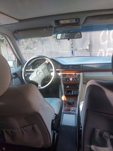 Mercedes E 300 1995, 530,000 km - 3.0 l - Sumqayıt