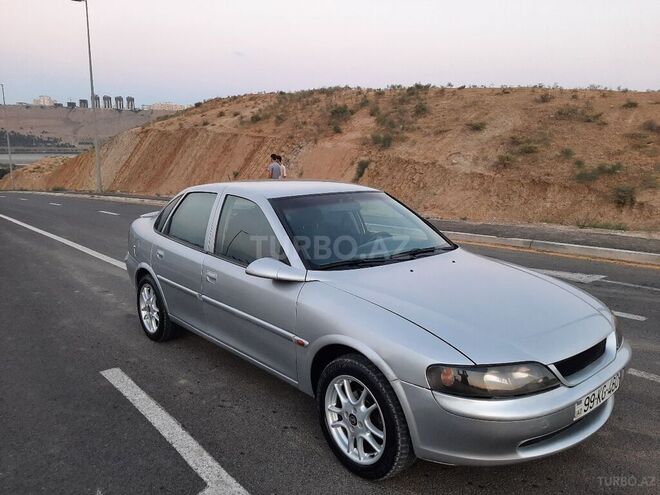 Opel Vectra 1998, 290,000 km - 1.8 л - Bakı