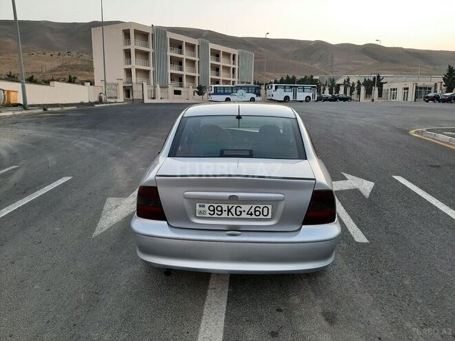 Opel Vectra 1998, 290,000 km - 1.8 л - Bakı