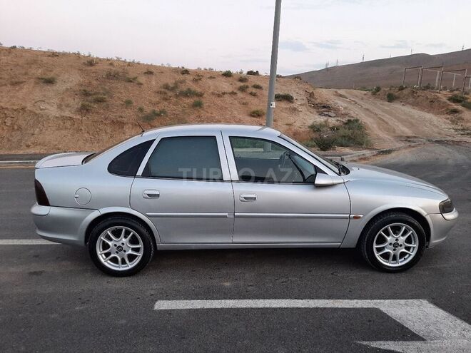 Opel Vectra 1998, 290,000 km - 1.8 л - Bakı