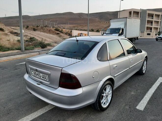 Opel Vectra 1998, 290,000 km - 1.8 л - Bakı