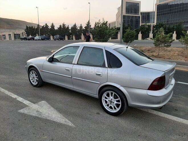 Opel Vectra 1998, 290,000 km - 1.8 л - Bakı