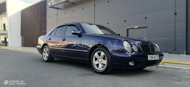 Mercedes E 220 2000, 376,000 km - 2.2 l - Bakı