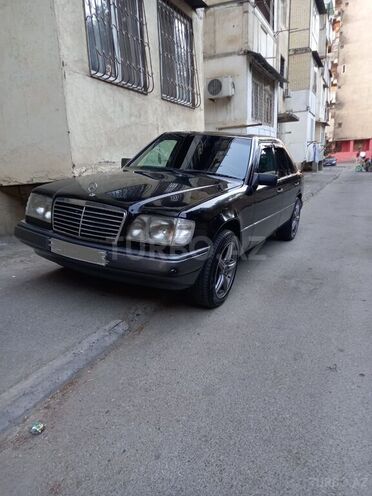 Mercedes E 230 1989, 432,000 km - 3.2 l - Bakı