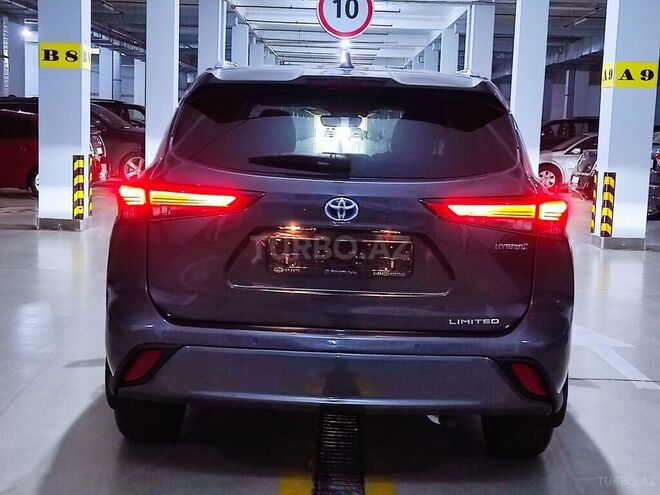Toyota Highlander 2021, 5,600 km - 2.5 л - Bakı