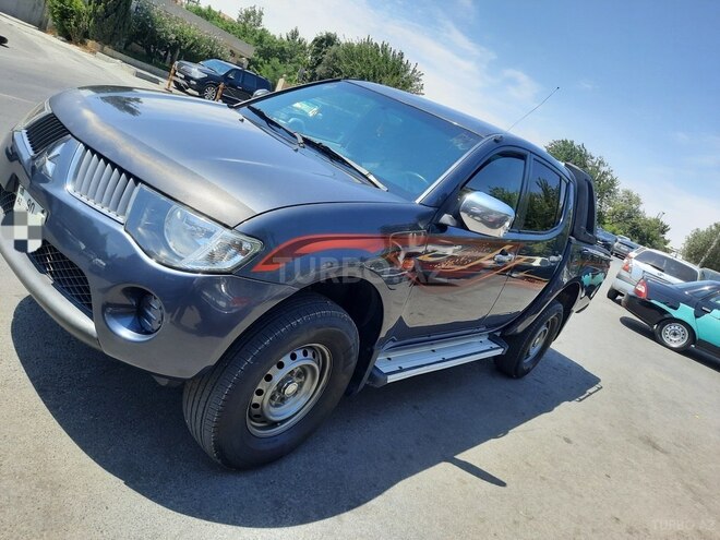 Mitsubishi L200 2009, 185,000 km - 2.5 l - Bakı