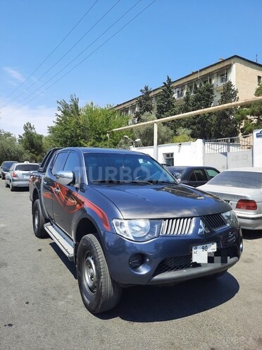 Mitsubishi L200 2009, 185,000 km - 2.5 l - Bakı