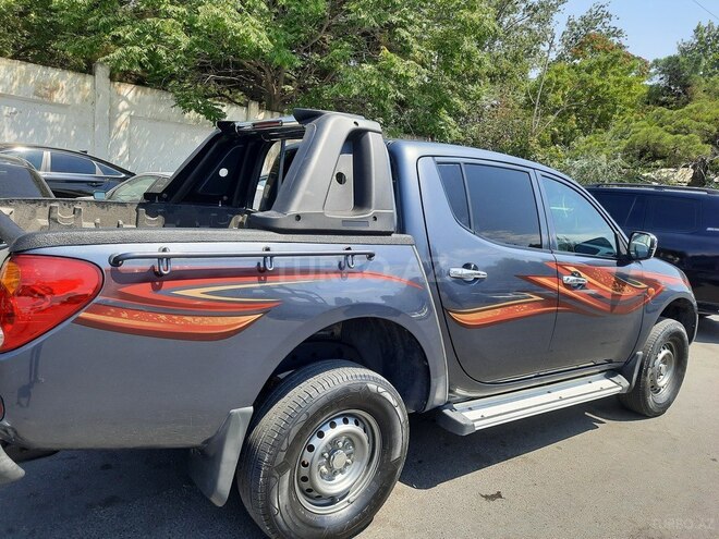 Mitsubishi L200 2009, 185,000 km - 2.5 l - Bakı
