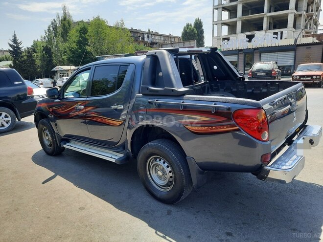 Mitsubishi L200 2009, 185,000 km - 2.5 l - Bakı
