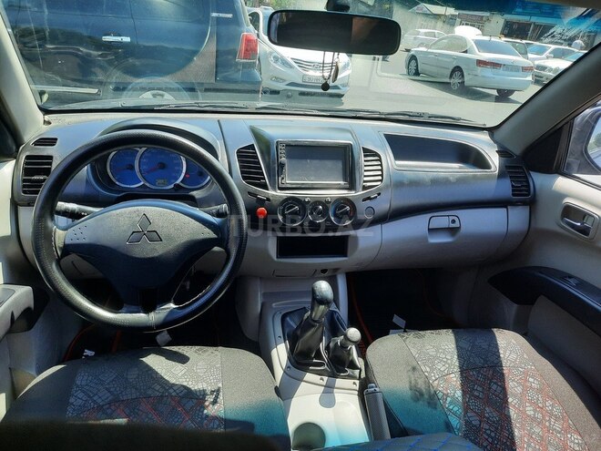 Mitsubishi L200 2009, 185,000 km - 2.5 l - Bakı