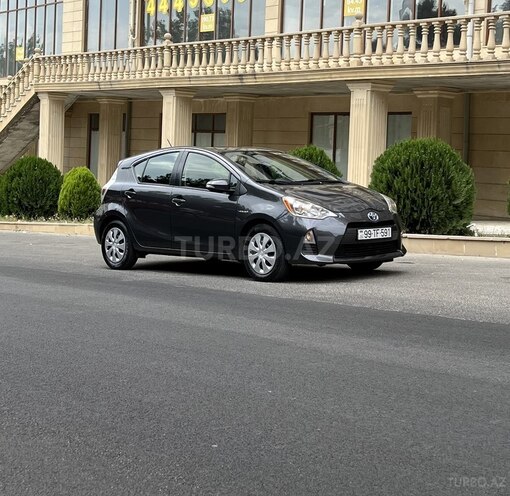 Toyota Prius C 2012, 188,293 km - 1.5 л - Bakı