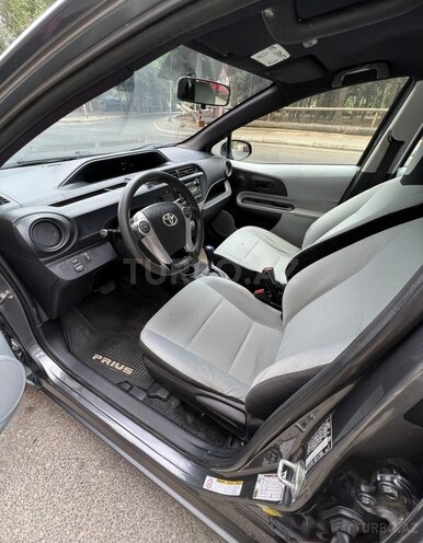 Toyota Prius C 2012, 188,293 km - 1.5 л - Bakı