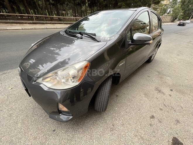 Toyota Prius C 2012, 188,293 km - 1.5 л - Bakı
