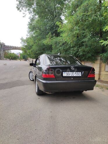 Mercedes C 200 1998, 383,340 km - 2.0 l - Lerik
