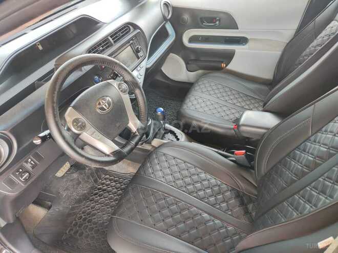 Toyota Prius C 2013, 221,356 km - 1.5 l - Bərdə