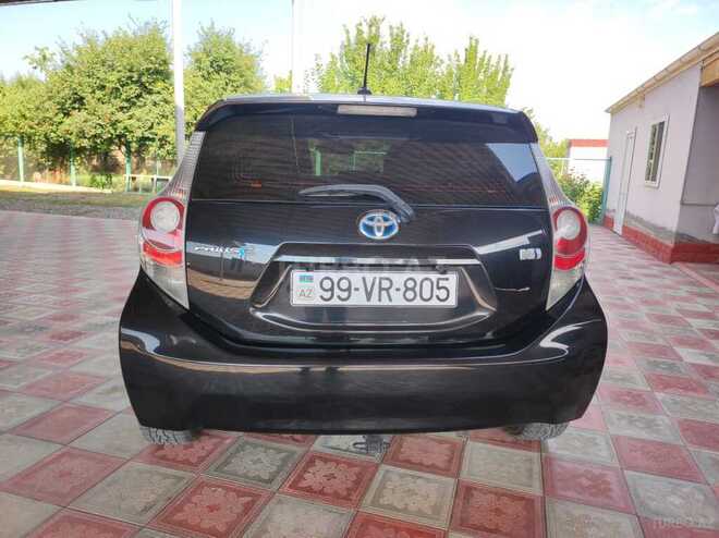 Toyota Prius C 2013, 221,356 km - 1.5 l - Bərdə