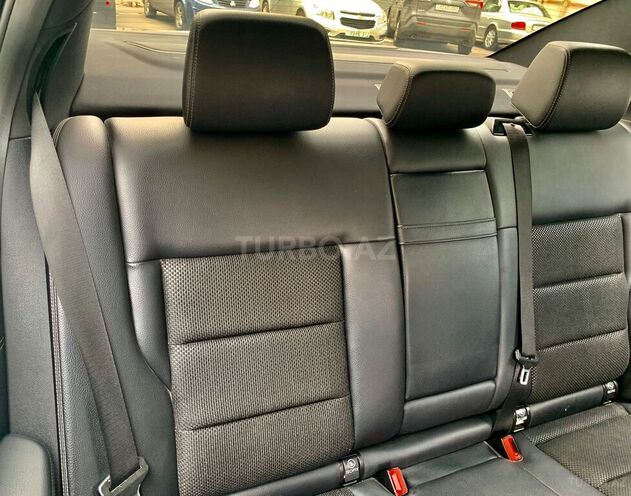 Mercedes E 200 2013, 185,000 km - 1.8 л - Bakı