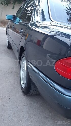 Mercedes E 200 1998, 207,250 km - 2.0 l - Gəncə