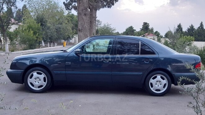 Mercedes E 200 1998, 207,250 km - 2.0 l - Gəncə
