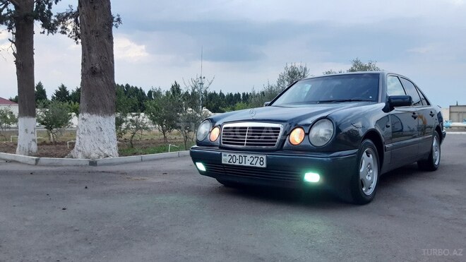 Mercedes E 200 1998, 207,250 km - 2.0 l - Gəncə